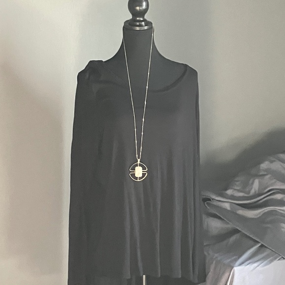 LORD & TAYLOR:  top,  black, long sleeve, slight high/low - Picture 1 of 3
